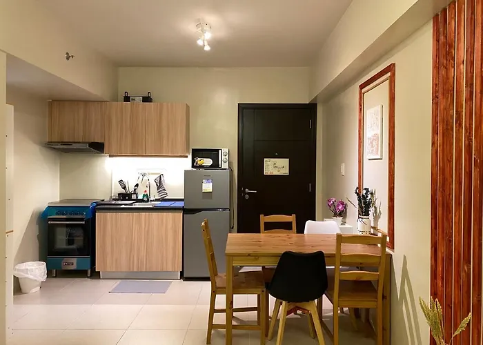 Elegant Bgc With View Apartment